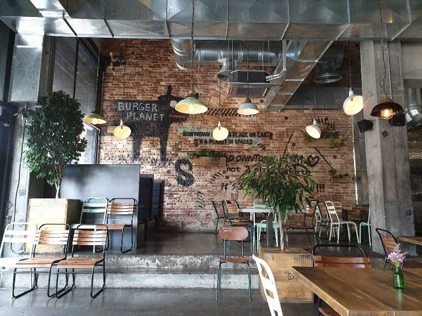 بهترین برگر تهران را کجا بخوریم؟ | از گرانترین تا ارزانترین برگر