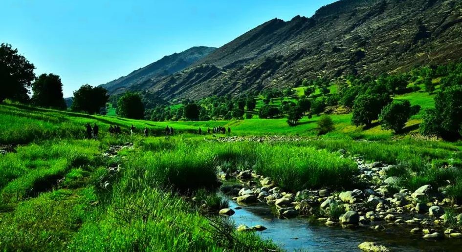 آبشار و تنگه پیازه کجاست؟