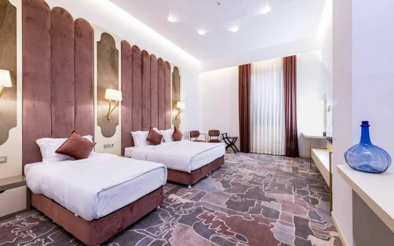 هتل سیب و نار یزد