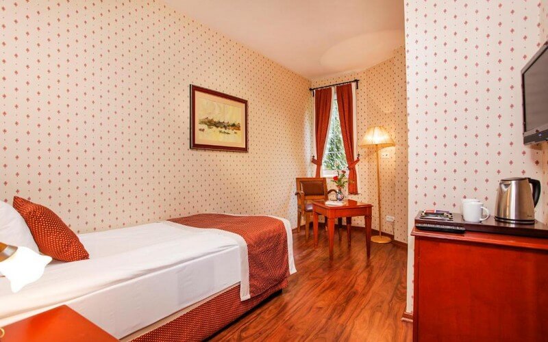 هتل Hotel Erguvan Istanbul