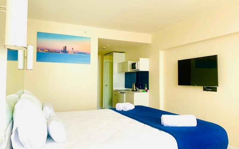 هتل Royal Sea Breeze Apartments Batumi