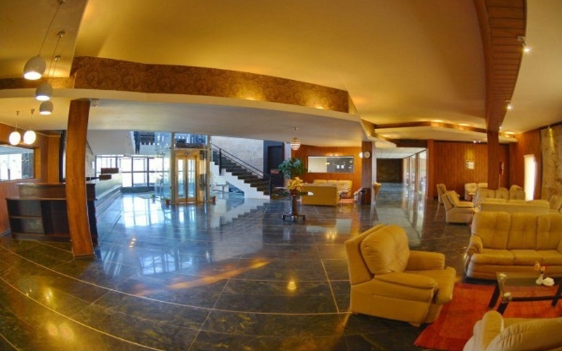 هتل پولادکف سپیدان شیراز