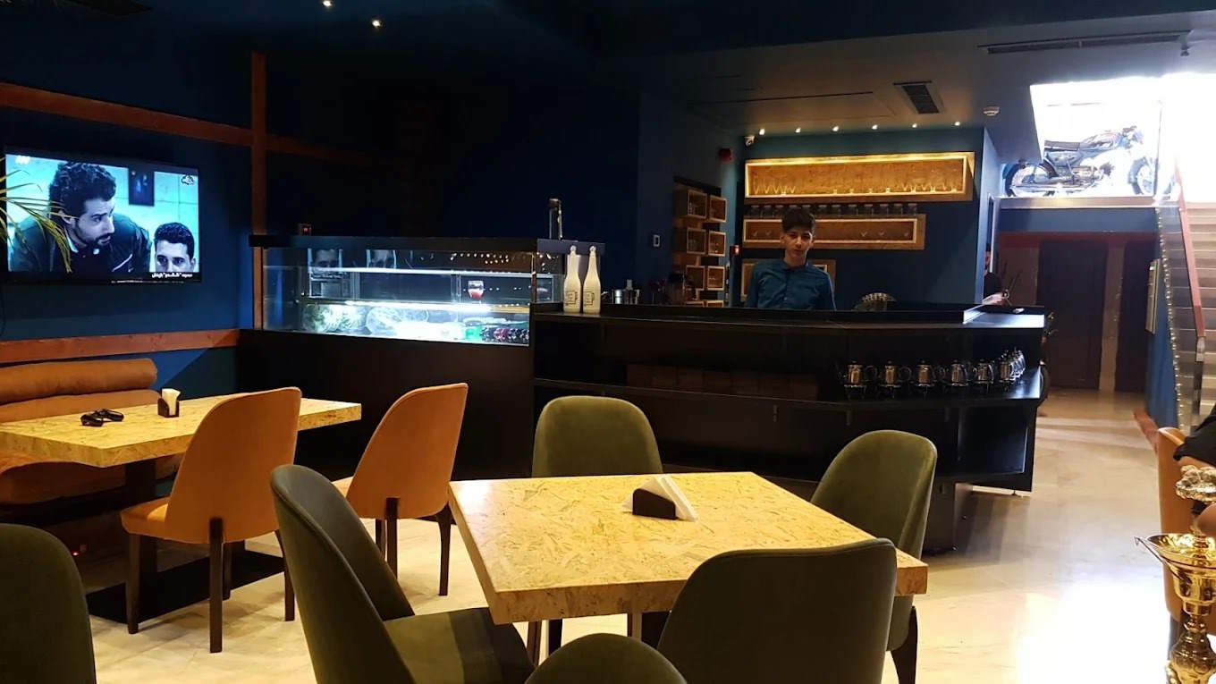 معرفی بهترین کافه بازی های تهران | ۱۴ بردگیم برتر تهران