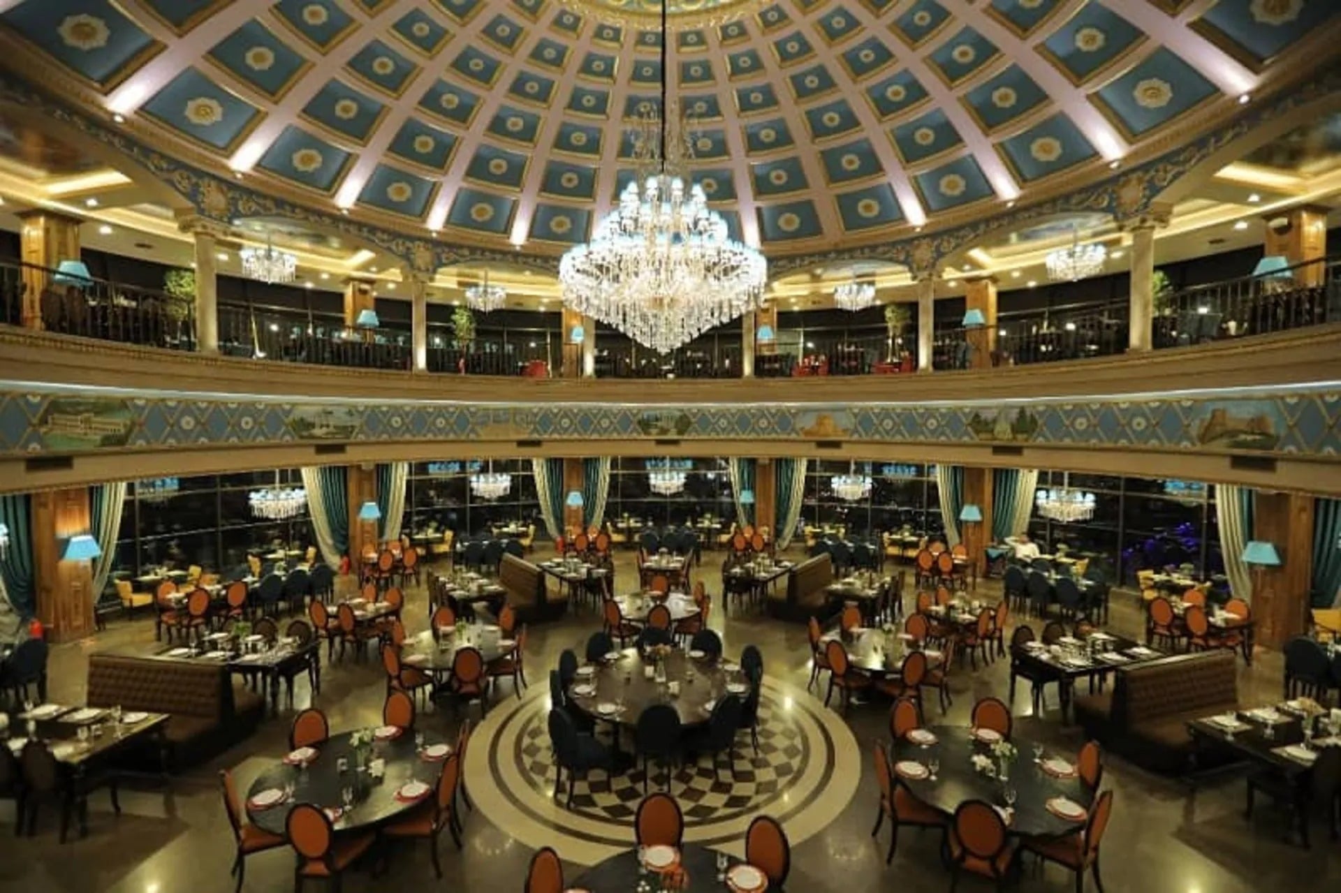 بهترین رستوران با موسیقی زنده تهران | معرفی ۹ رستوران با موسیقی