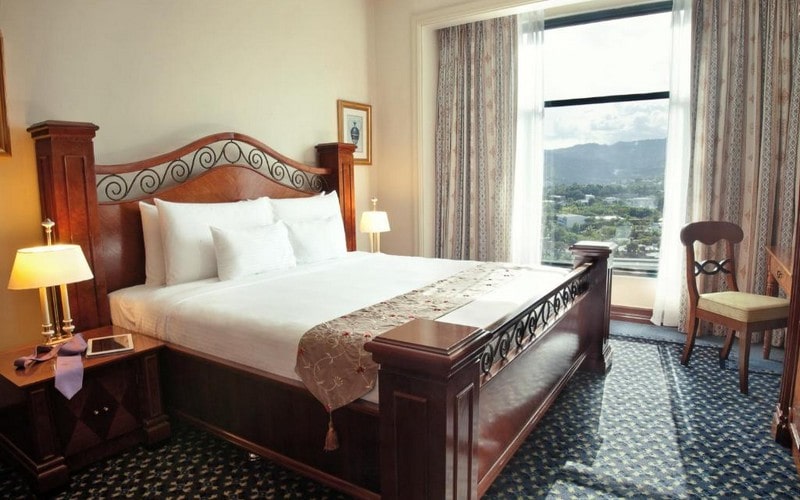هتل Waterfront Cebu City Hotel