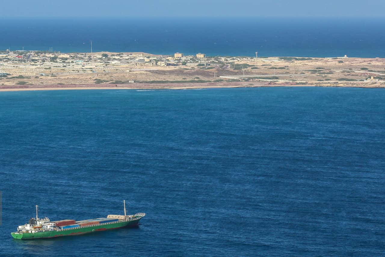 تنب بزرگ و تنب کوچک کجا هستند؟