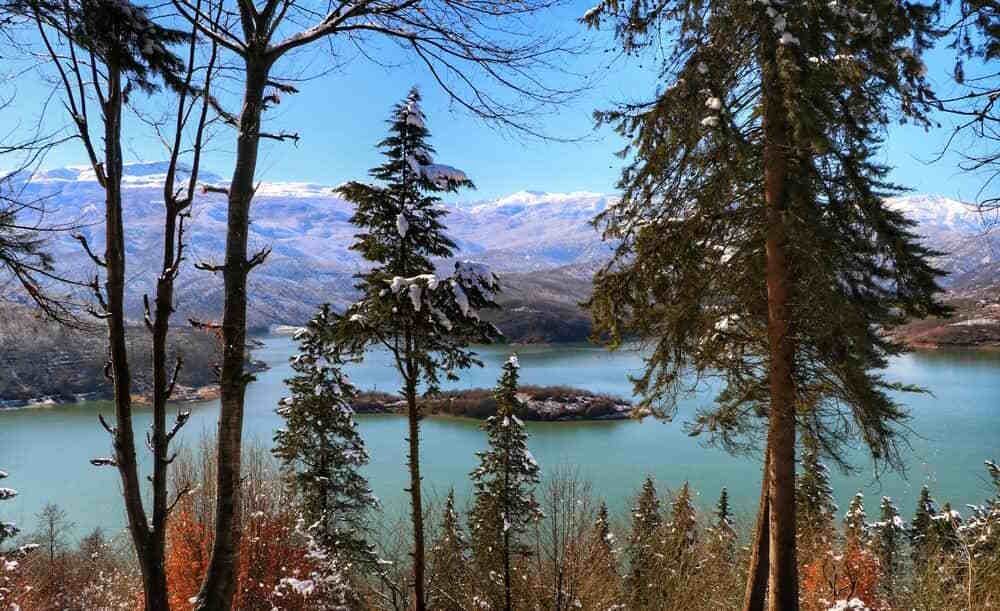 دریاچه لفور کجاست؟