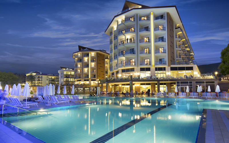 هتل Ramada Resort Kusadasi & Golf 