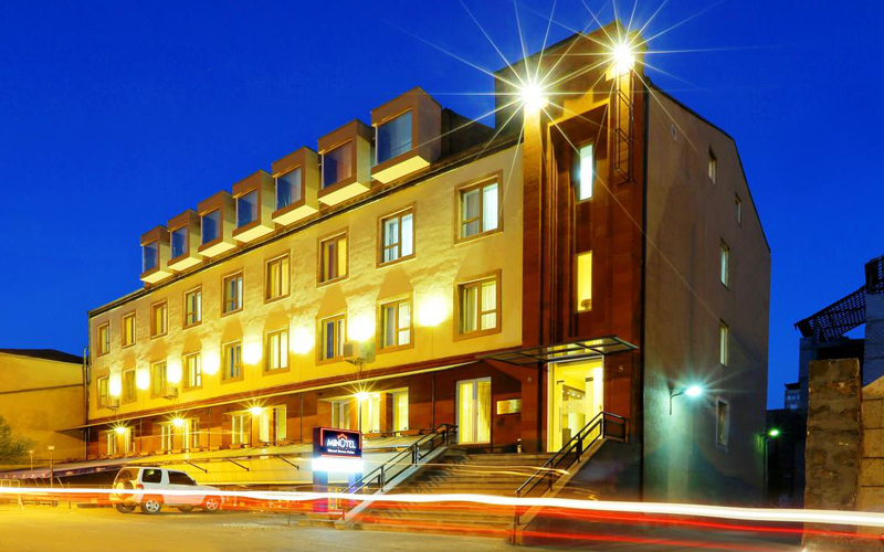 هتل Minotel Barsam Suites Yerevan