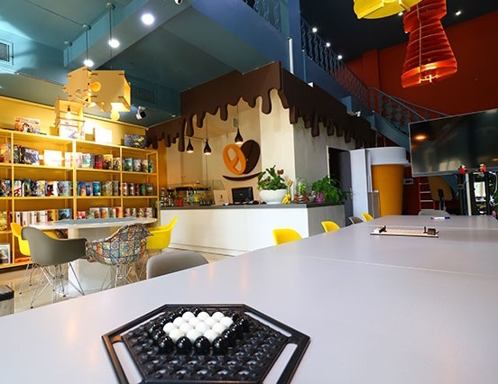 معرفی بهترین کافه بازی های تهران | ۱۴ بردگیم برتر تهران