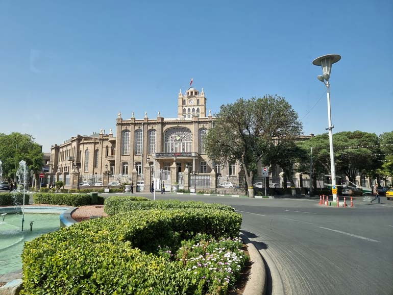 میدان ساعت تبریز