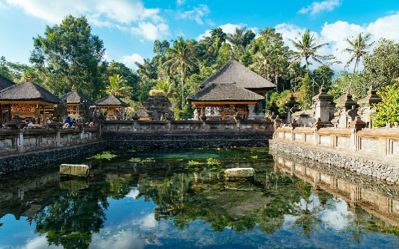 معبد تیرتا امپول بالی