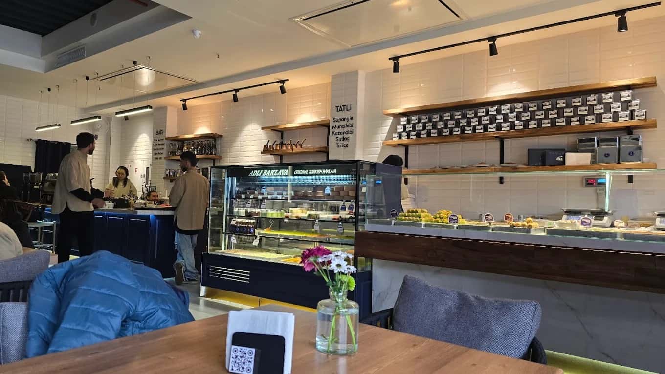 معرفی ۲۴ کافه صبحانه تهران با بهترین منو و کیفیت