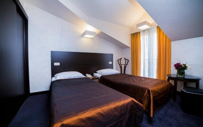 هتل Cascade Hotel Yerevan