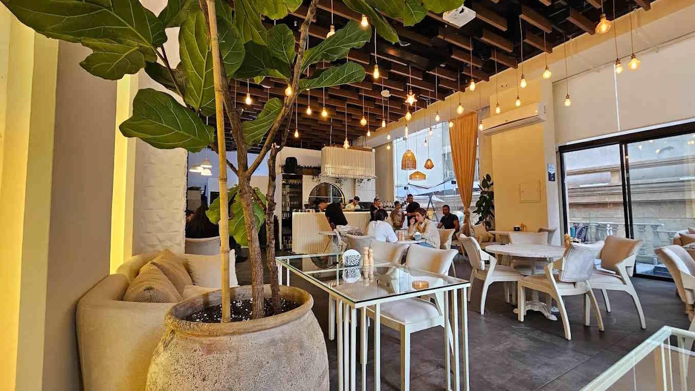 بهترین کافه های فرشته تهران | ۱۸ کافه زیبا در خیابان فرشته
