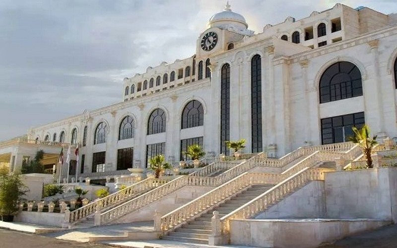 هتل بزرگ رز شیراز