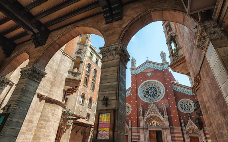  کلیسای سنت آنتوان استانبول در خیابان استقلال