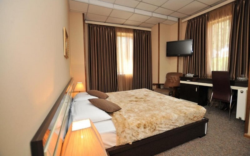  هتل Hotel Diplomat Tbilisi
