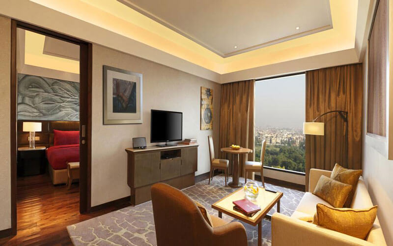 هتل The Leela Ambience Convention Hotel Delhi 