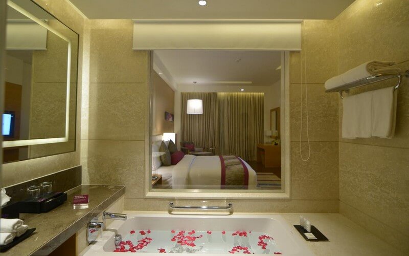 هتل Crowne Plaza Jaipur Tonk Road