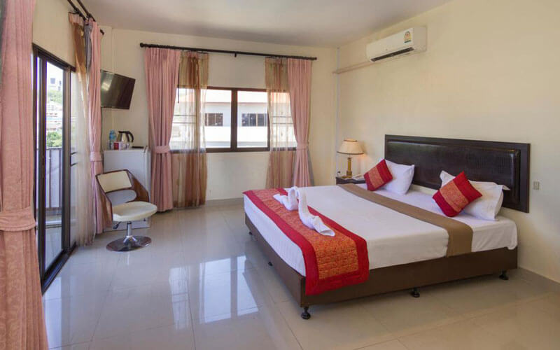 هتل Royal Q and D Suites Hotel Pattaya