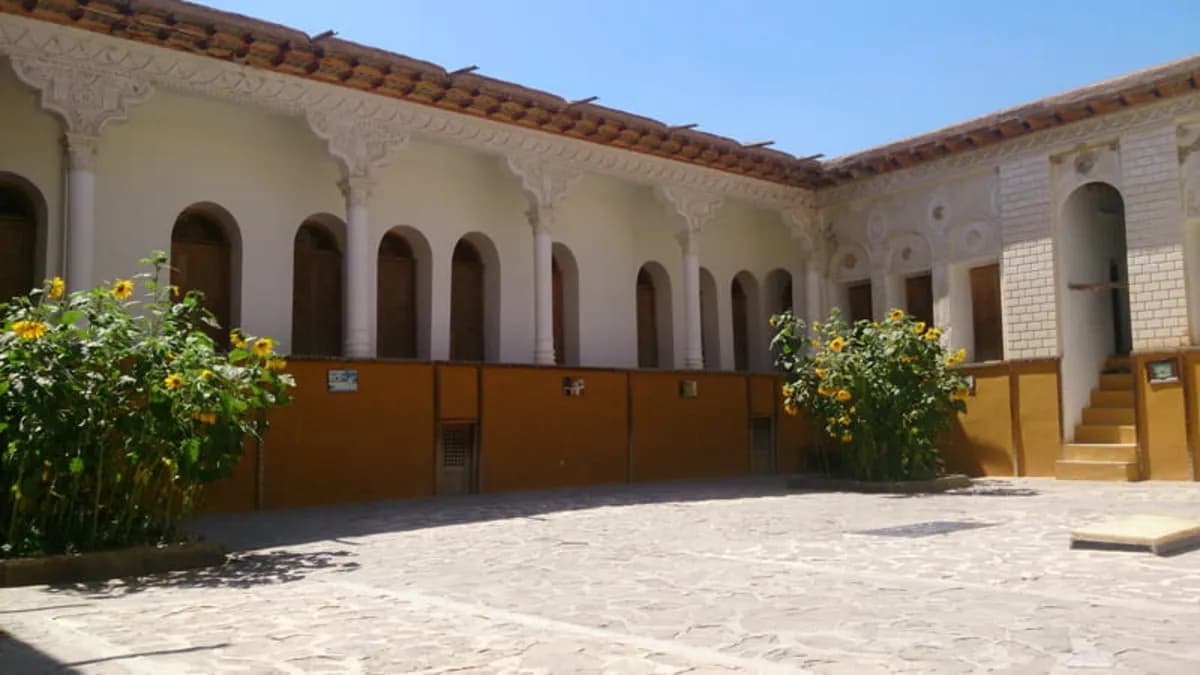 خانه نیما یوشیج از جاذبه های شهرستان نور