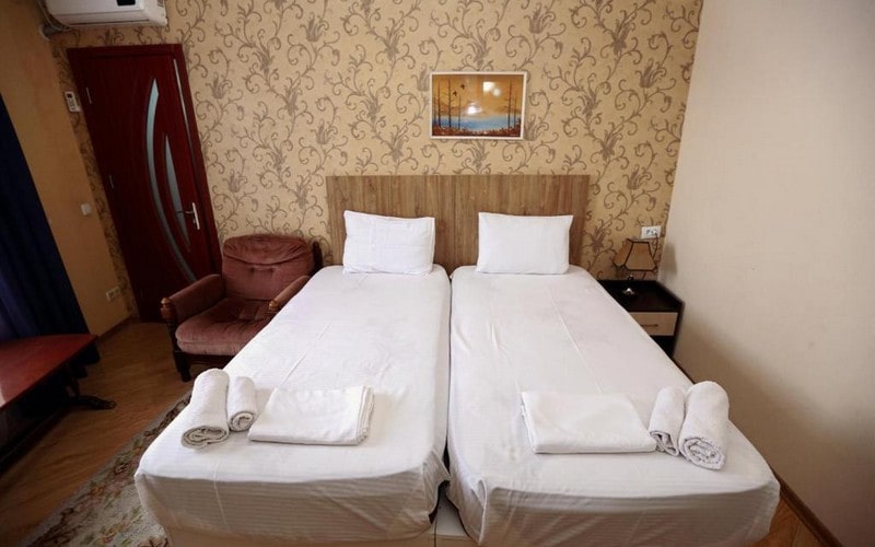 هتل Hotel Isaka Tbilisi