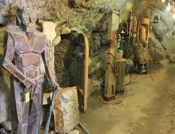 غار موزه وزیری کجاست؟ صفر تا صد بازدید