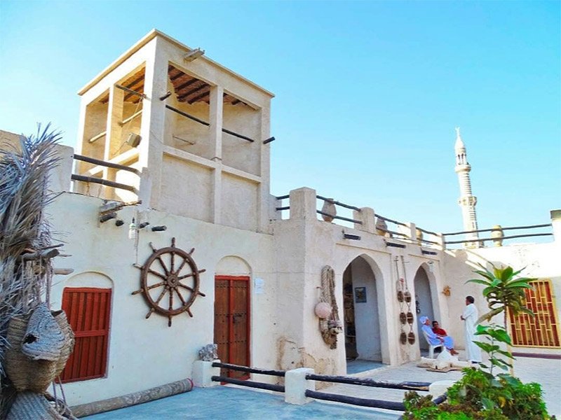 جاهای دیدنی بندر کنگ | ۱۴ جای دیدنی در شهر بادگیرهای سنتی