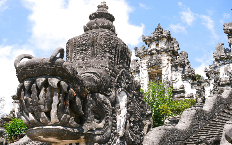معبد پناتاران لمپویانگ بالی