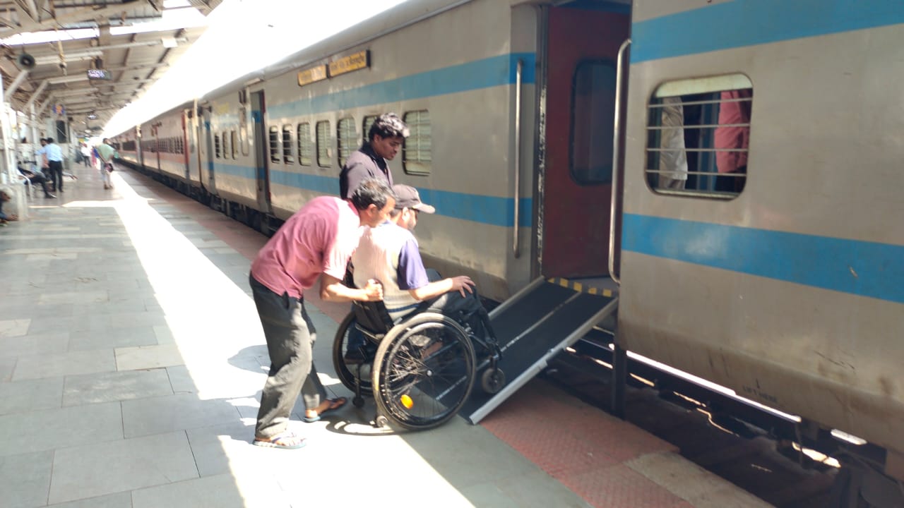 راهنمای خرید بلیط قطار برای افراد دارای معلولیت یا ویلچر