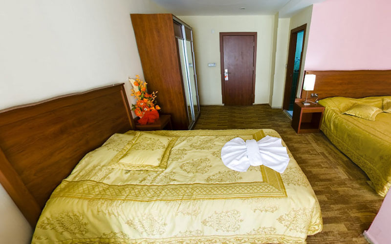 هتل Yakut Van