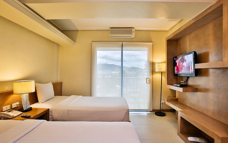 هتل Crown Regency Prince Resort Boracay