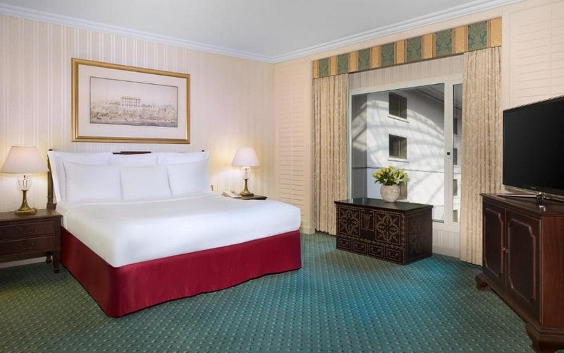 هتل The Bristol Hotel Dubai