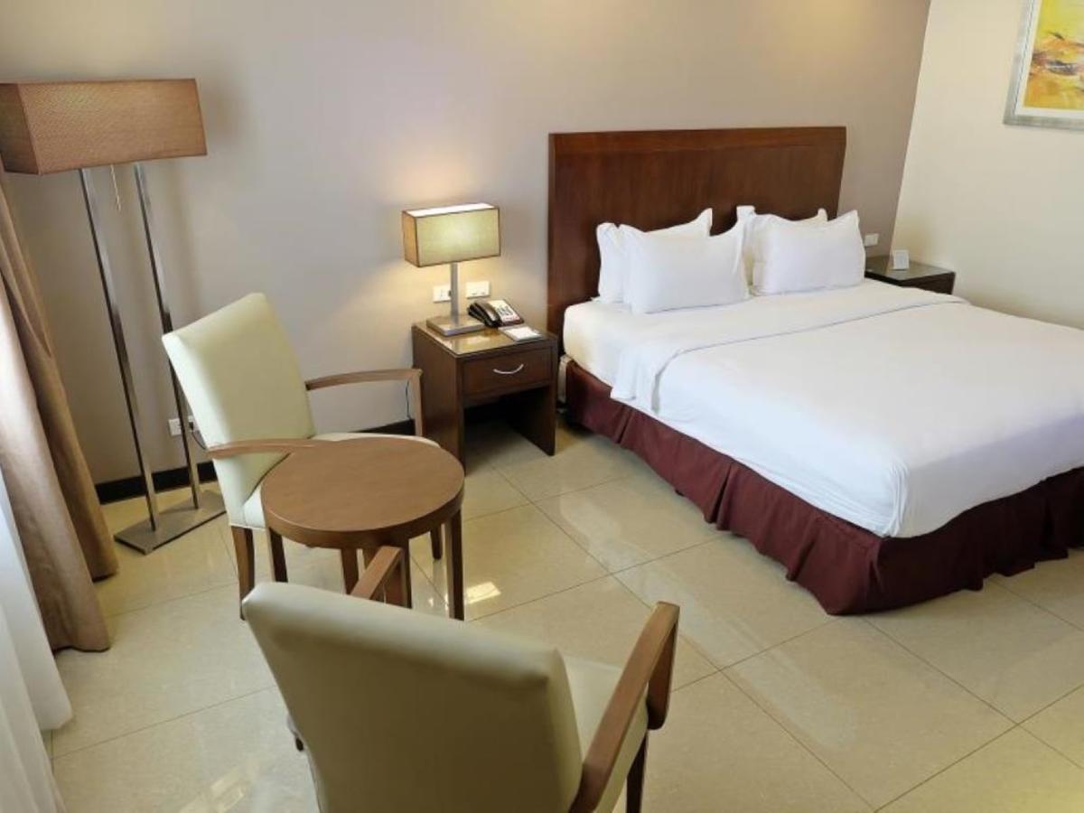 هتل Mandarin Plaza Hotel Cebu