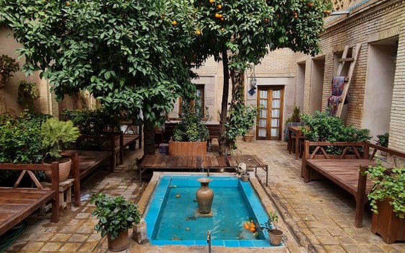 اقامتگاه سنتی ماه منیر شیراز