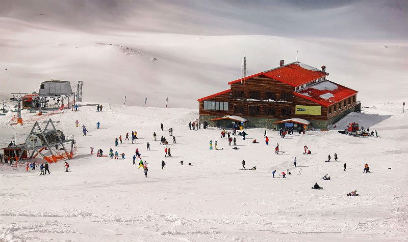 ۶ پیست اسکی تهران | تفریح در روزهای برفی
