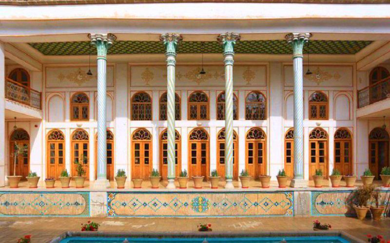 اقامتگاه سنتی خانه کشیش اصفهان