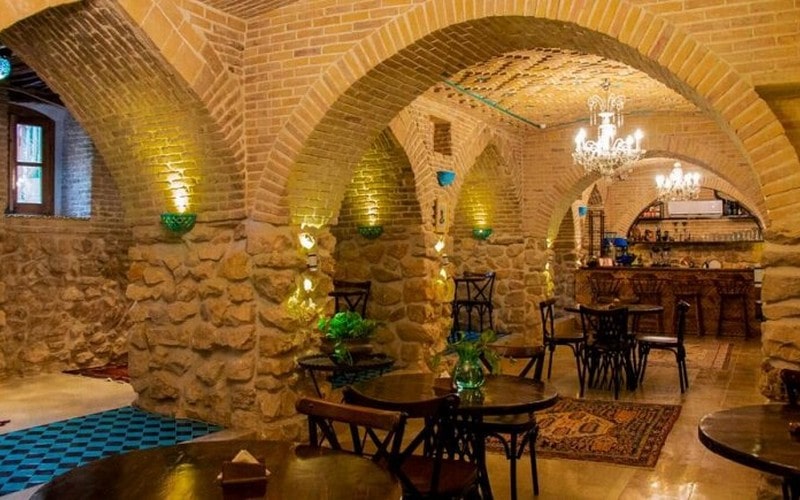 اقامتگاه سنتی آلان شیراز 