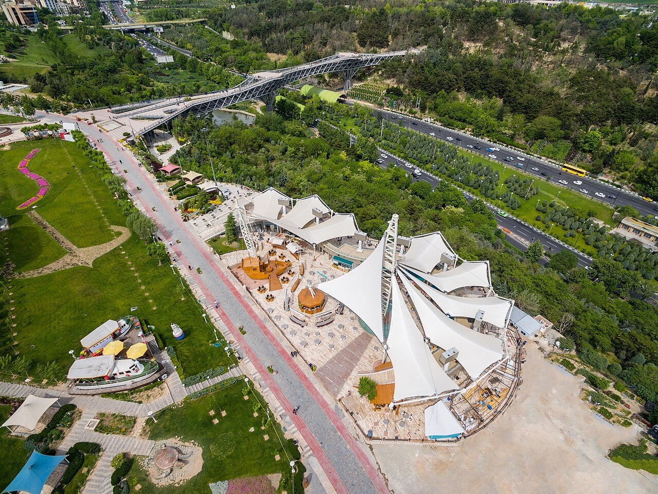 بهترین پارک های تهران برای کودکان | ۱۵ پارک برای کودکان