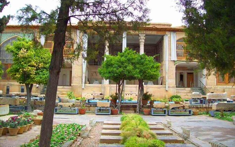 موزه سنگ هفت تنان شیراز