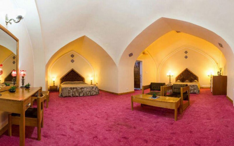 هتل لاله بیستون کرمانشاه