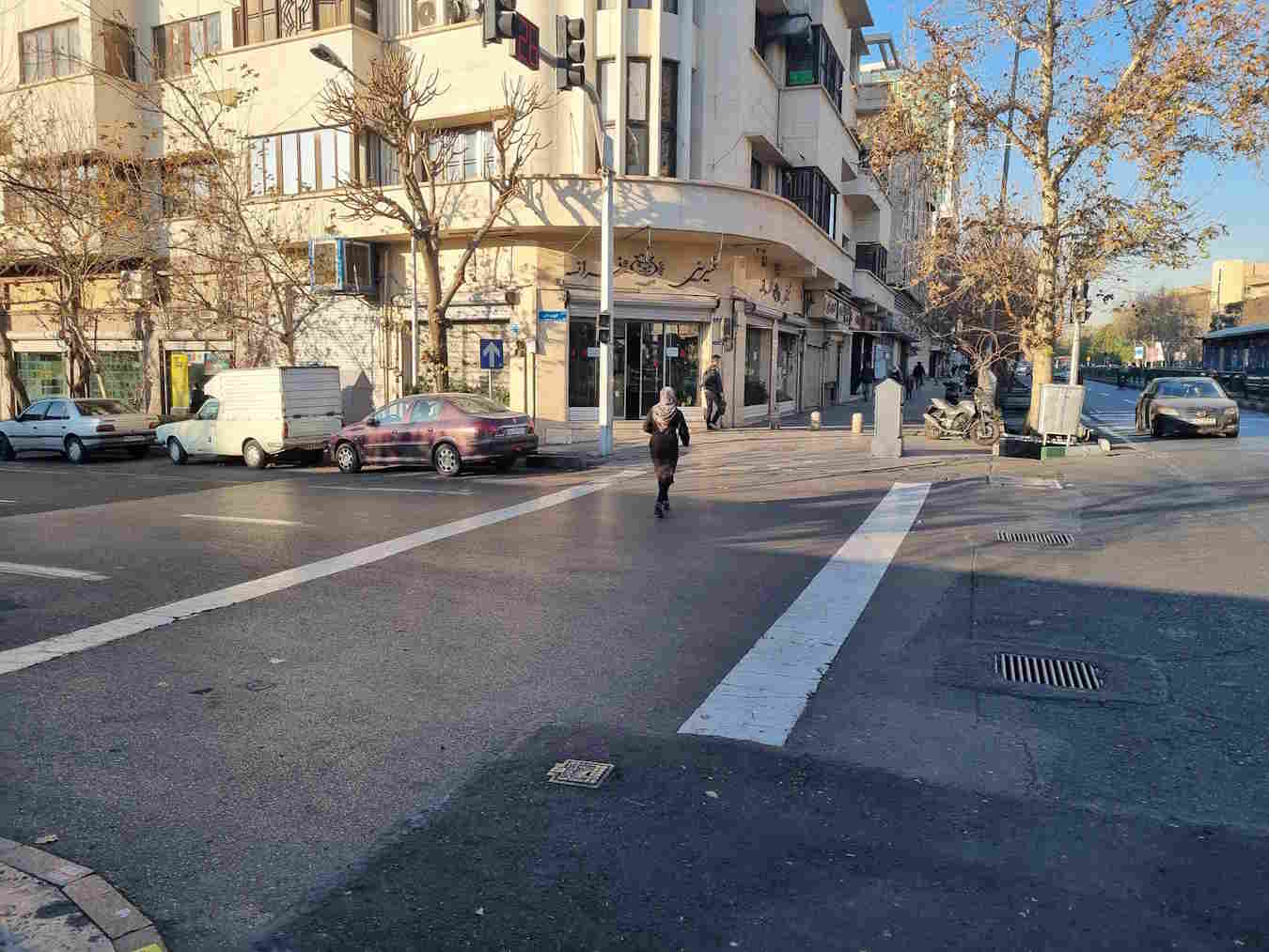 بهترین شیرینی فروشی های تهران | معرفی ۲۰ شیرینی فروشی خوب تهران