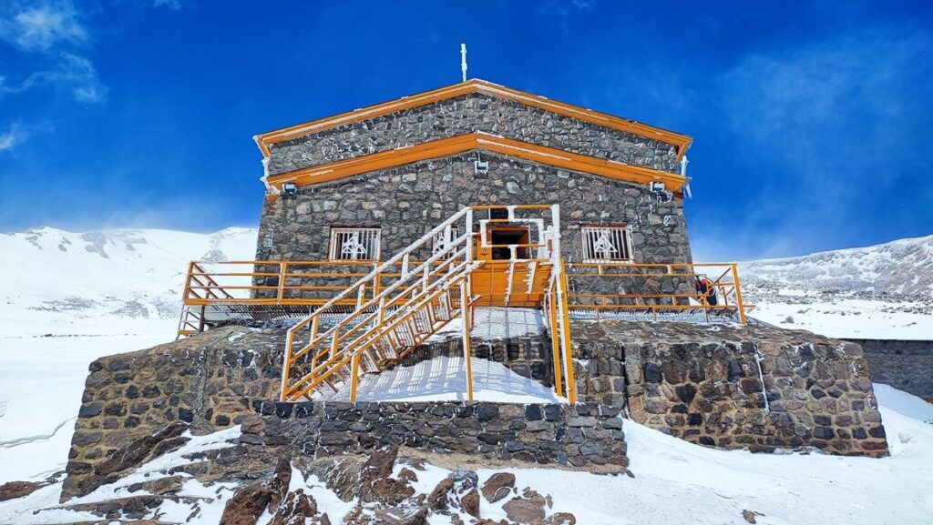 دشت میشان کجاست؟ | مسیر دسترسی و تفریحات میدان میشان