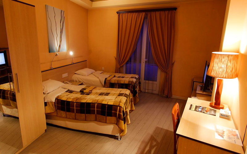 هتل Aquatek Resort & Spa Hotel Yerevan