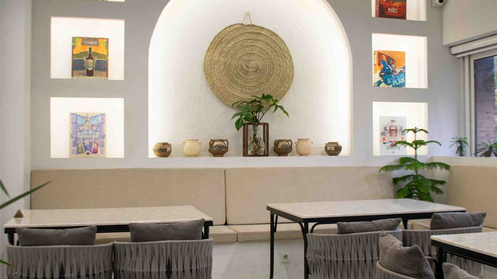 معرفی بهترین کافه بازی های تهران | ۱۴ بردگیم برتر تهران