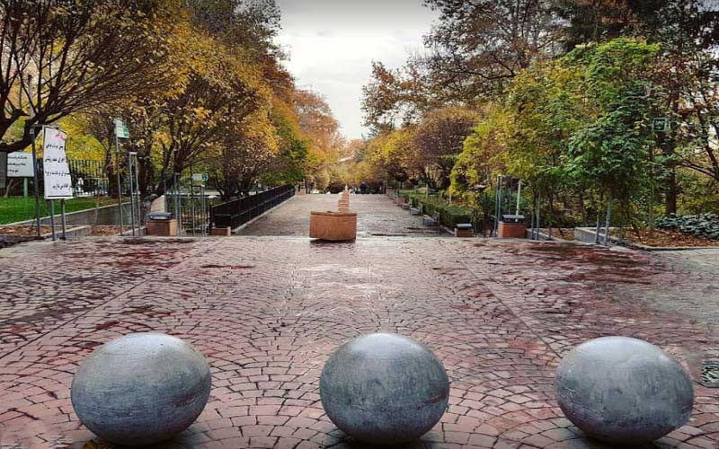 بوستان یا پارک نیاوران | باغی با معماری سلطنتی