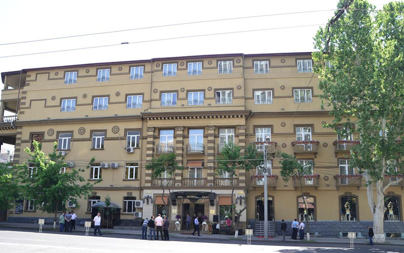 هتل Imperial Palace Hotel Yerevan 