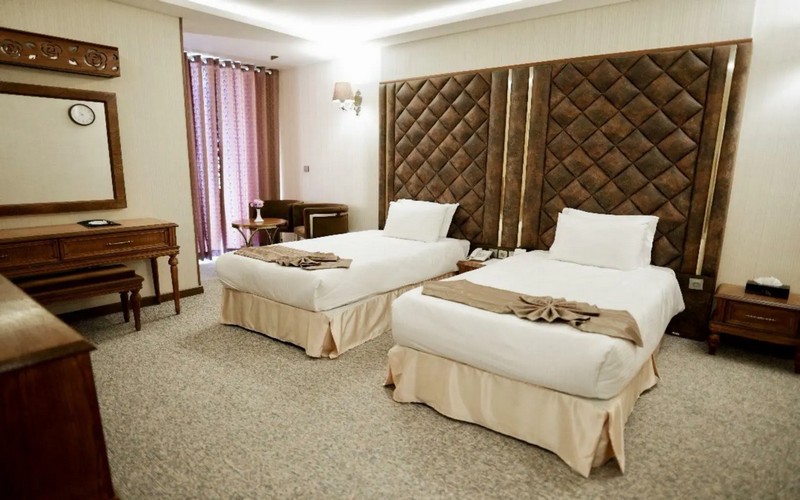 هتل بزرگ رز شیراز