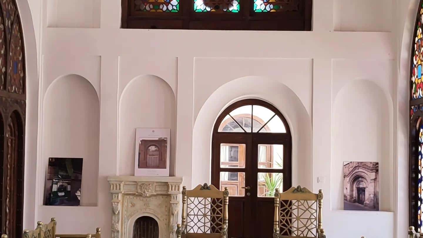 خانه کاظمی کجاست؟